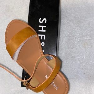 SHEIN sandals size 7 in women ✨ brand new